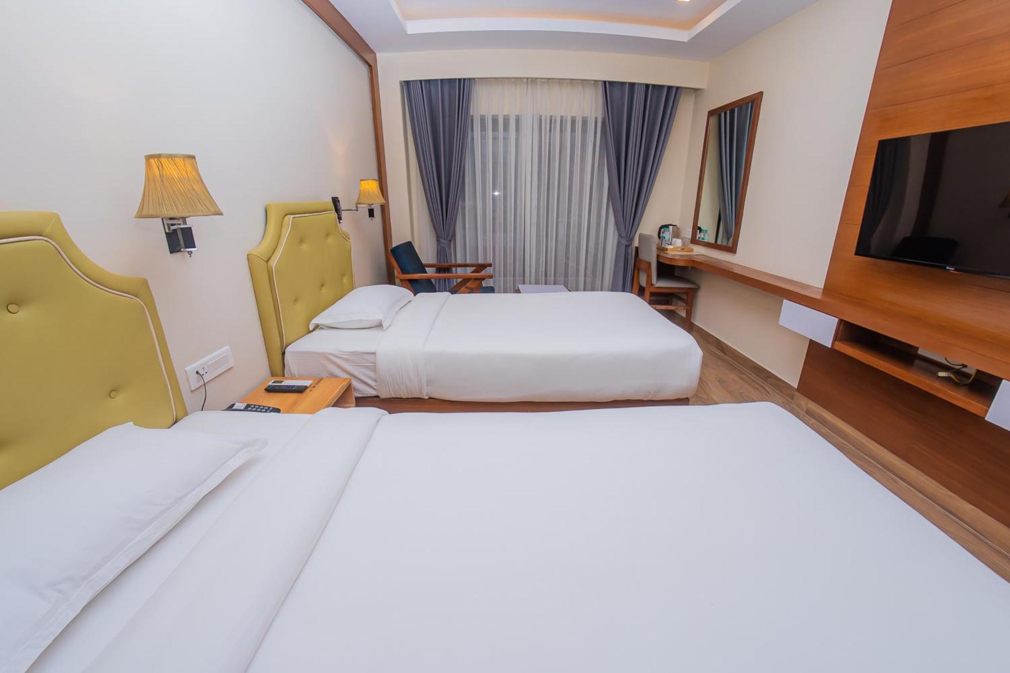 Hotel Fewa Trip Похара Екстериор снимка